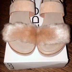Pink fur sandals